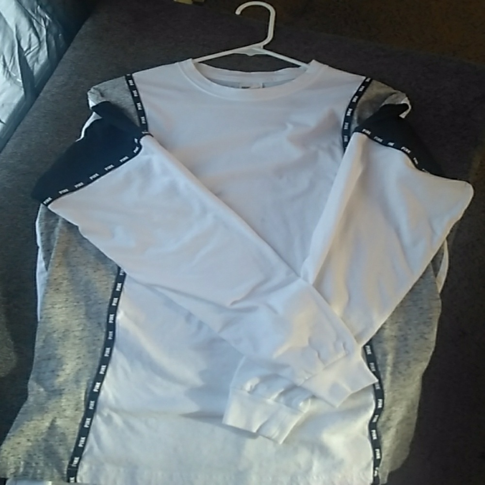 Victoria secret pink shirt - Picture 2 of 4
